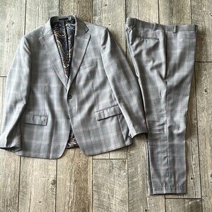 Gray Plaid Men's 2 Piece Suit